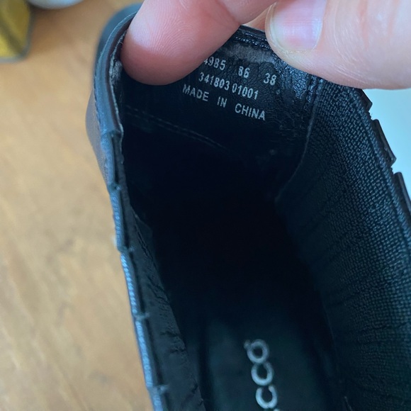 Ecco Black Ankle Boots Size EU 38 - Picture 6 of 6